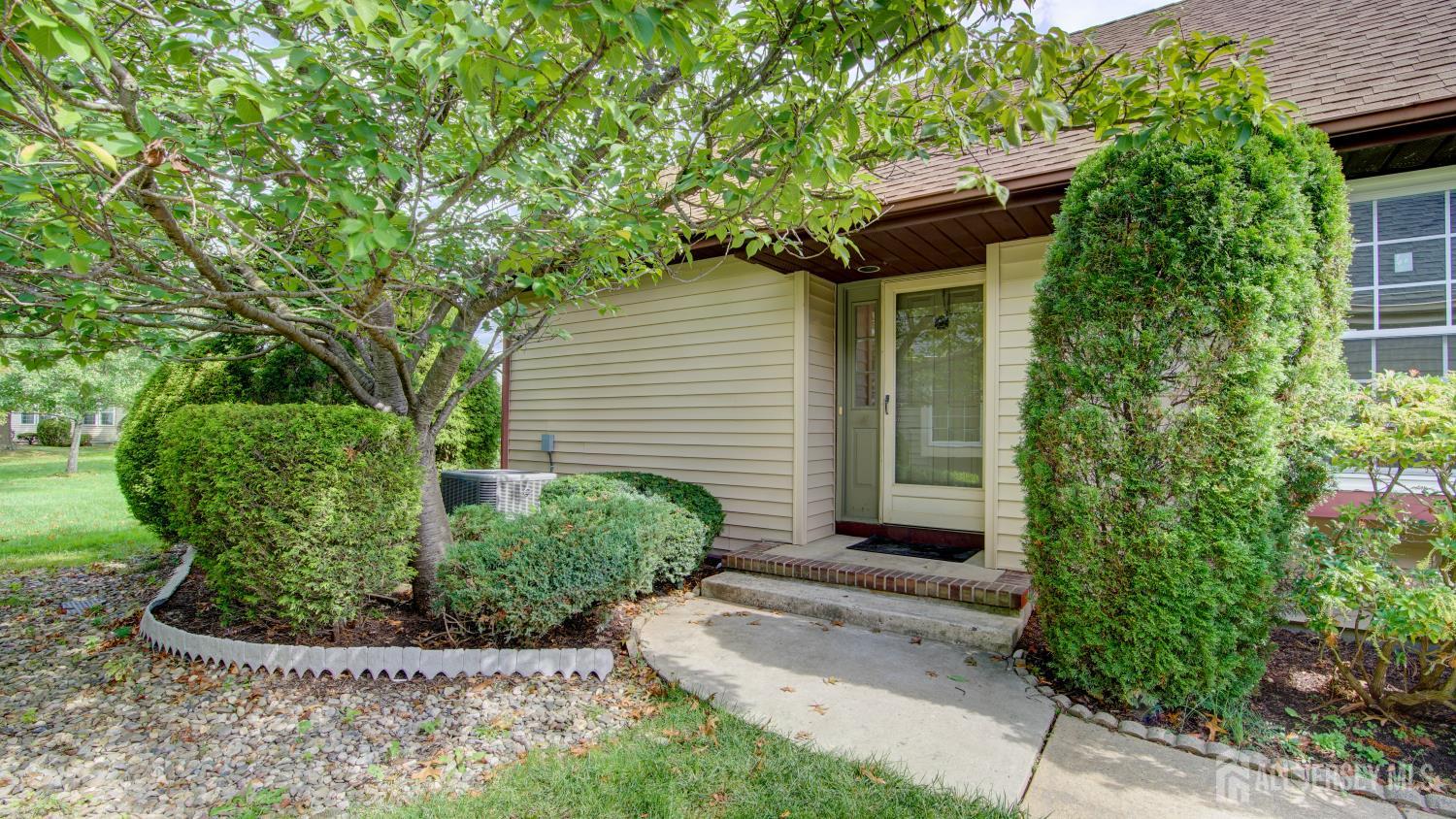 4 Martin Van Buren Drive Monroe NJ 08831