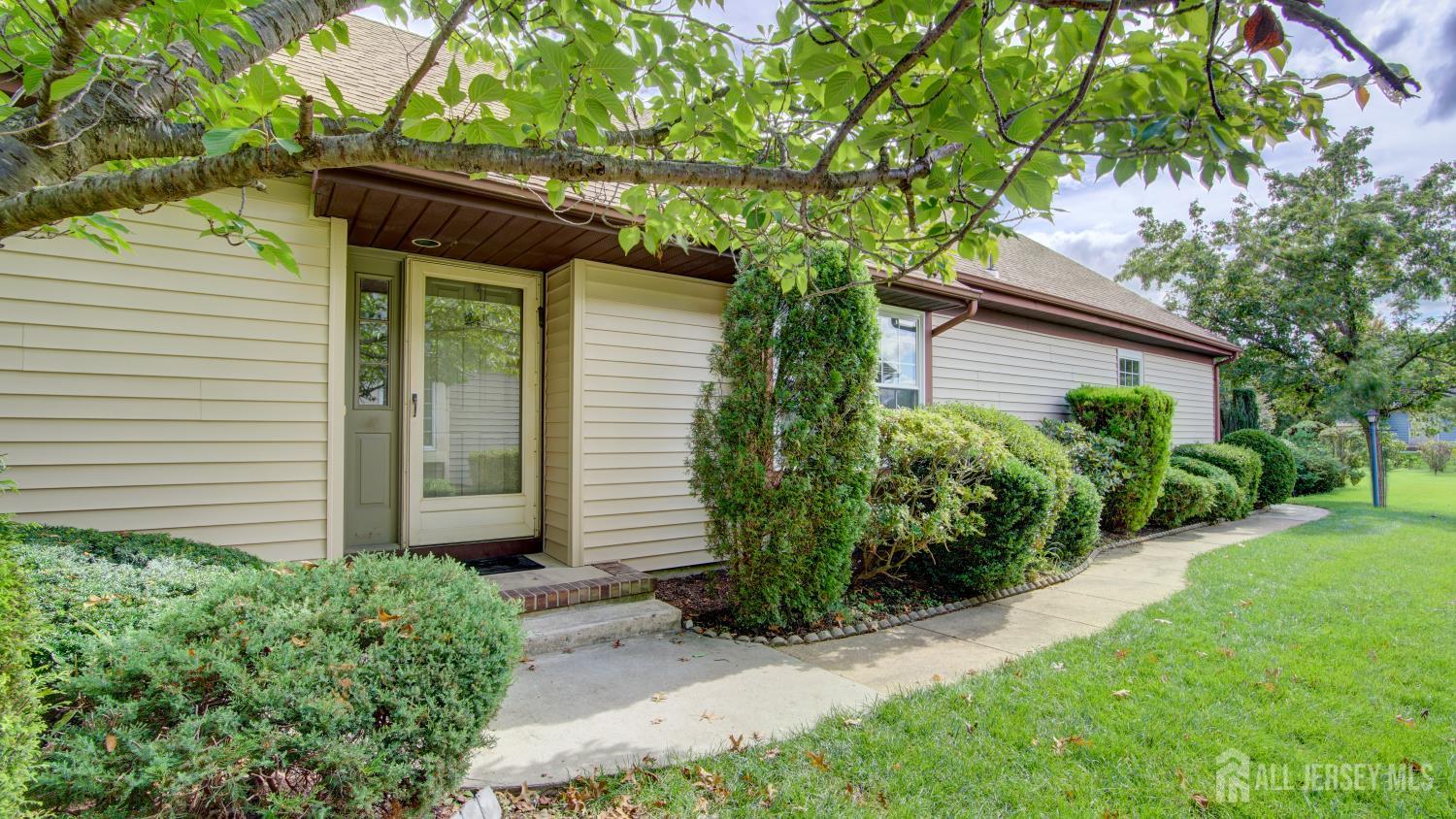 4 Martin Van Buren Drive Monroe NJ 08831