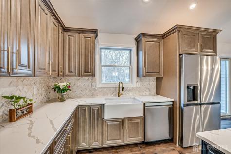 83 Sagamore Avenue Edison NJ 08820