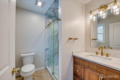 83 Sagamore Avenue Edison NJ 08820