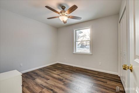 83 Sagamore Avenue Edison NJ 08820