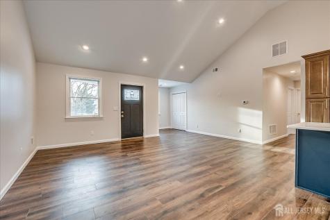 83 Sagamore Avenue Edison NJ 08820