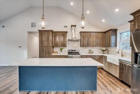 83 Sagamore Avenue Edison NJ 08820