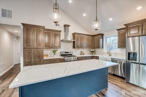 83 Sagamore Avenue Edison NJ 08820