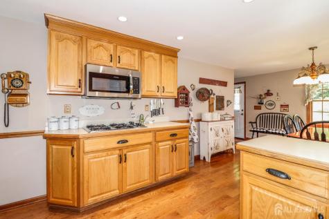 26 W Cliff Road Colonia NJ 07067