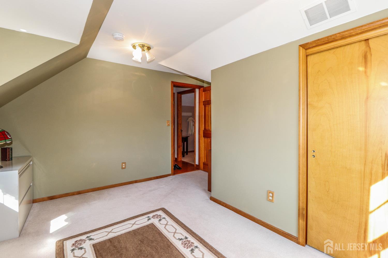 26 W Cliff Road Colonia NJ 07067