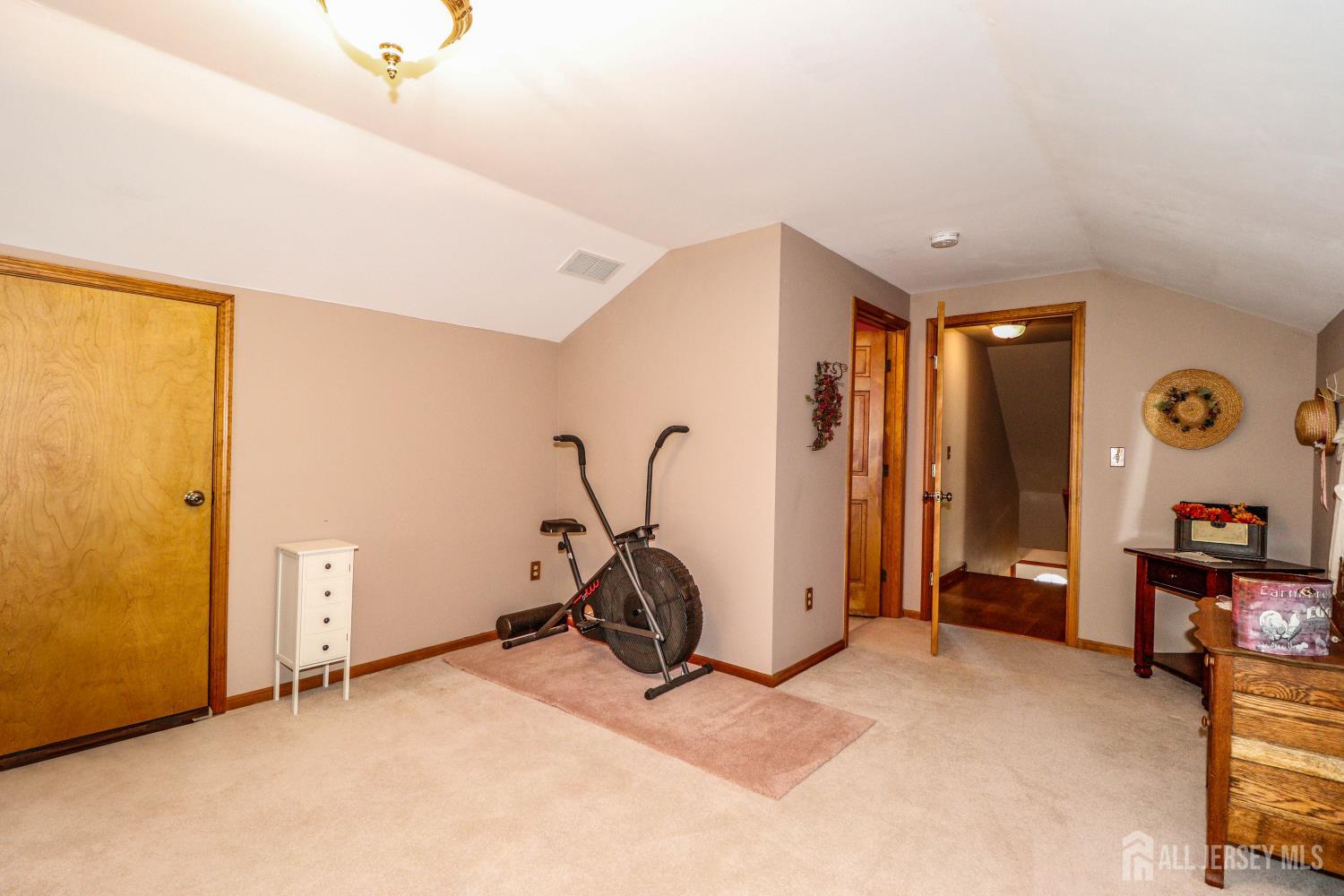 26 W Cliff Road Colonia NJ 07067