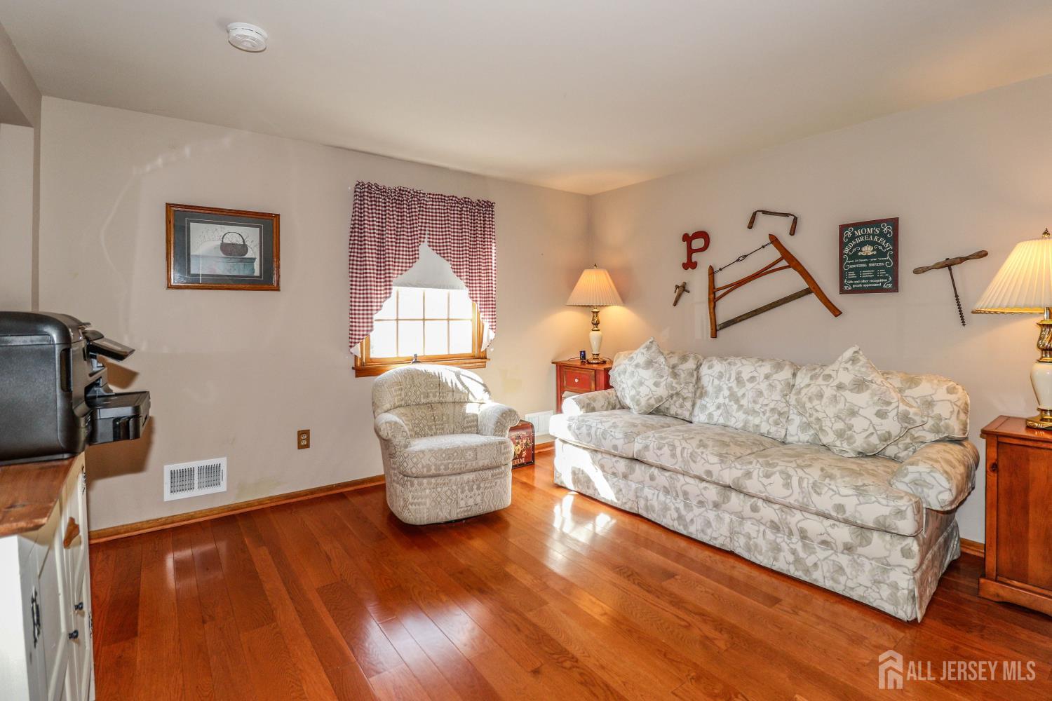 26 W Cliff Road Colonia NJ 07067