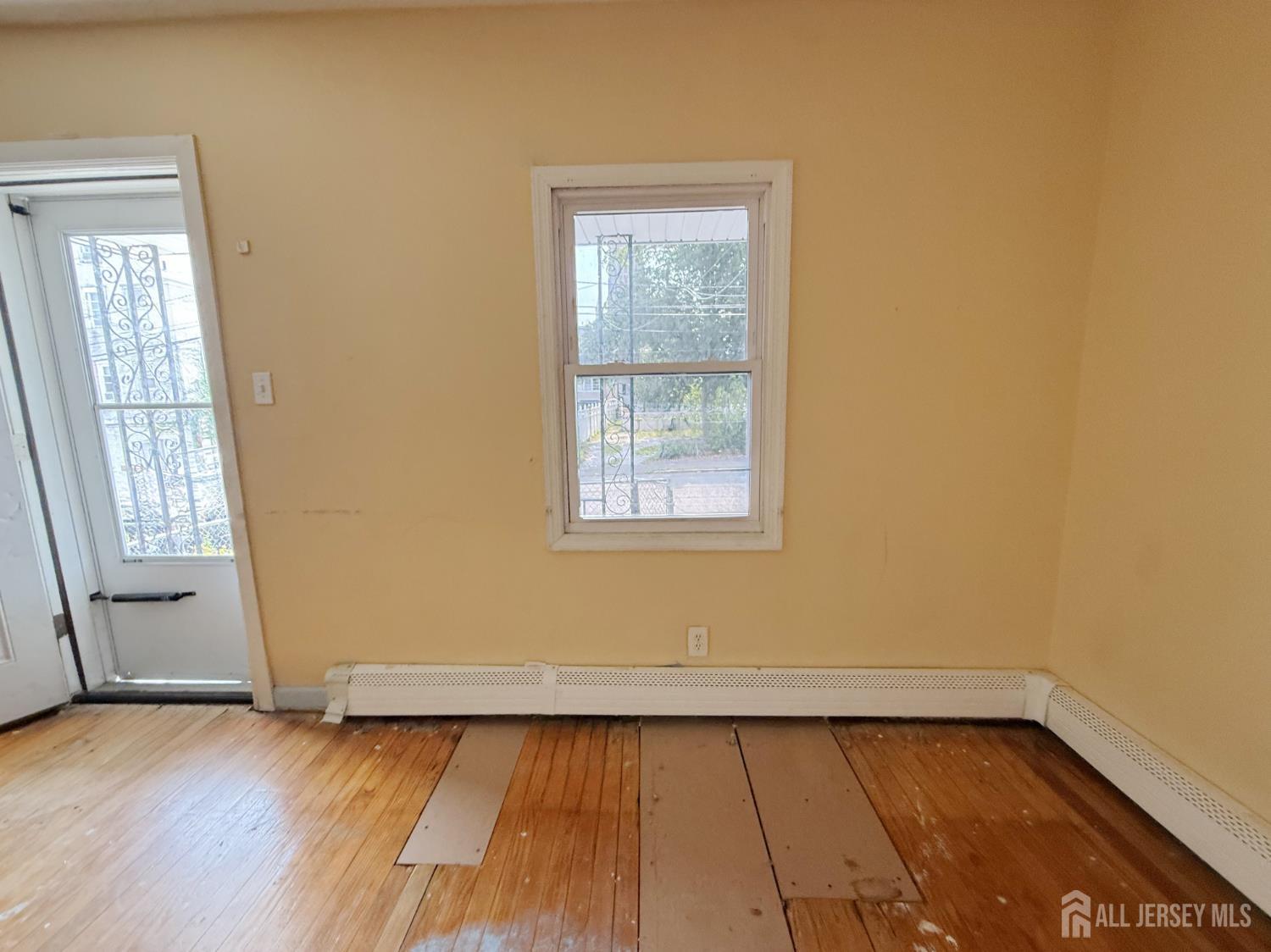 493 Miller Street Perth Amboy NJ 08861