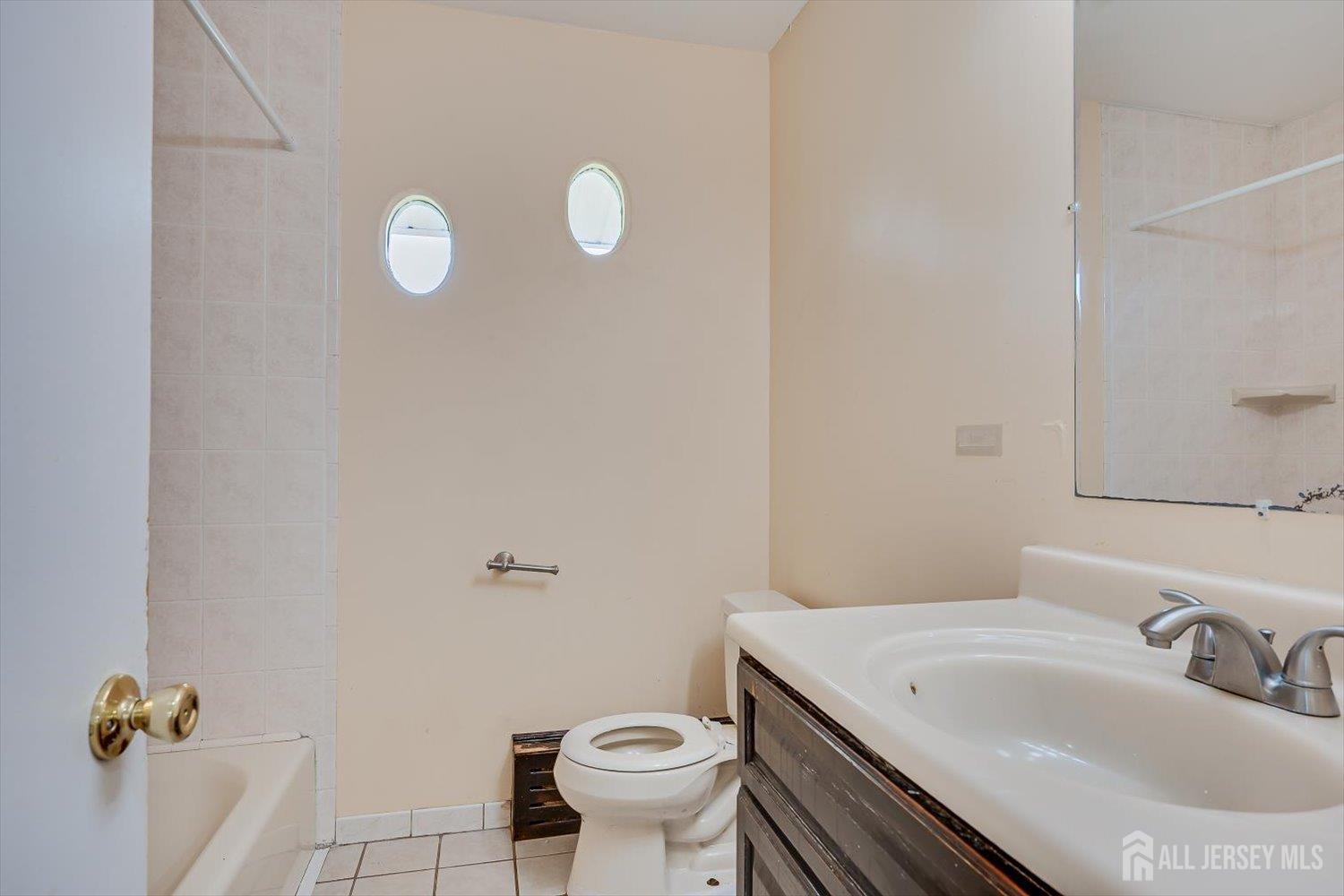 93 Conover Road West Windsor NJ 08550