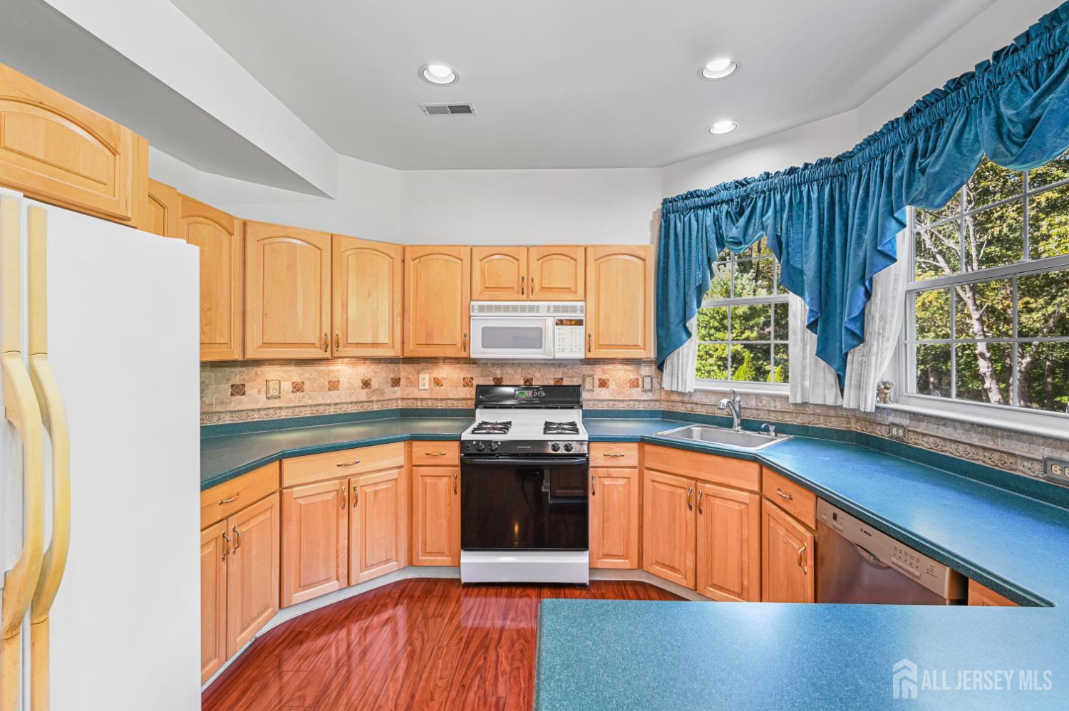 36 Yardley Manor Drive Old Bridge NJ 07747