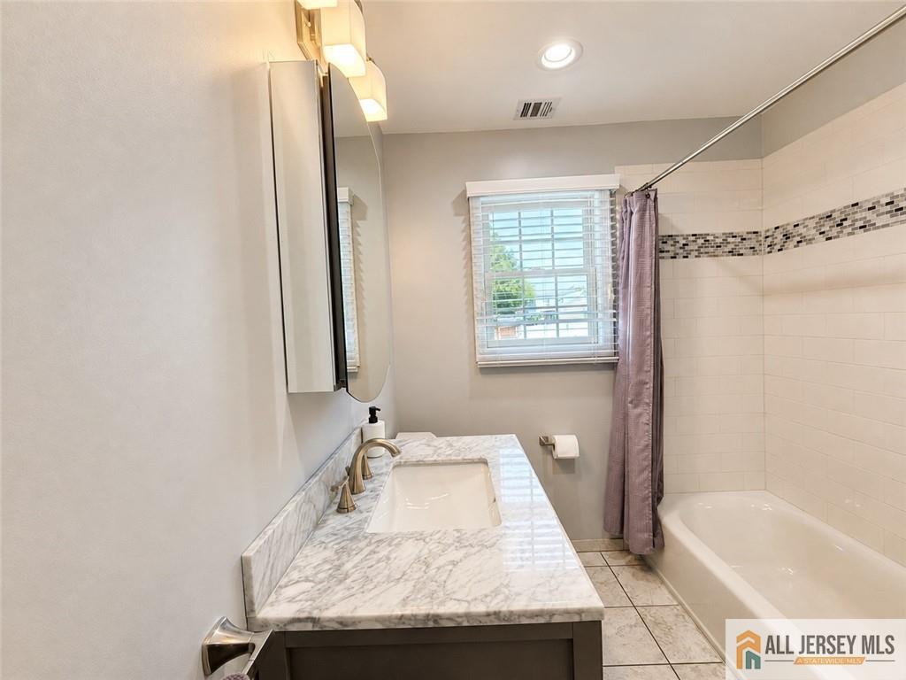 8 Tanglewood Lane Colonia NJ 07067