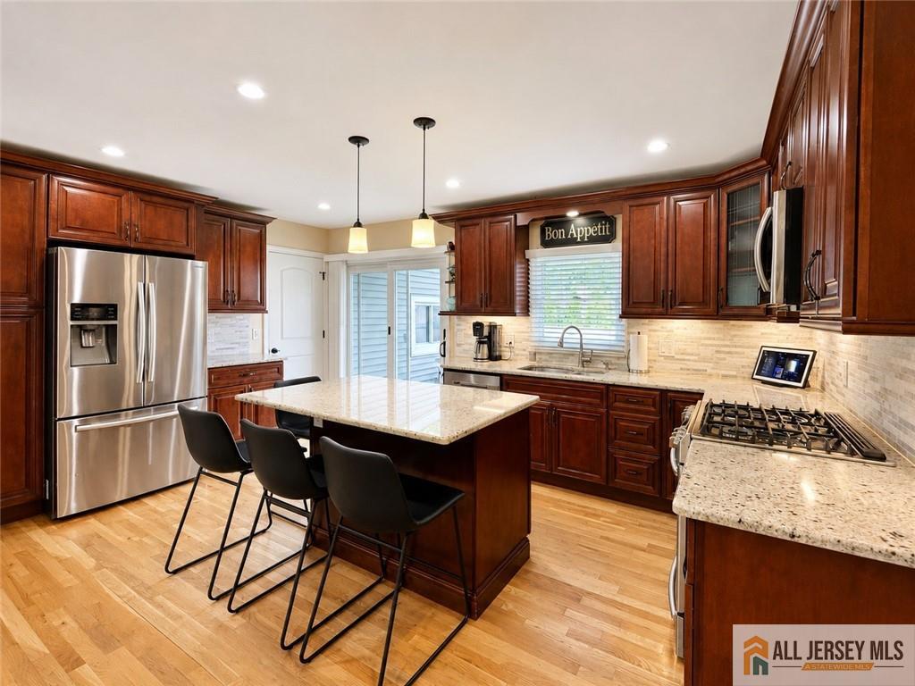 8 Tanglewood Lane Colonia NJ 07067