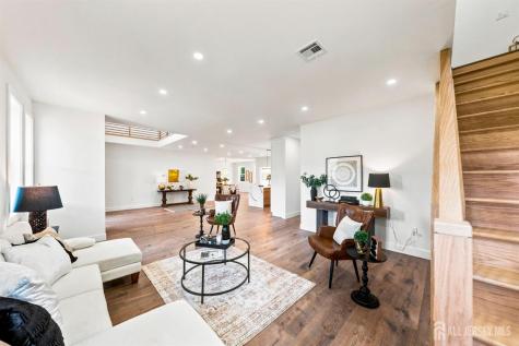 3 Tyne Court South Brunswick NJ 08824