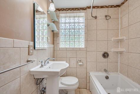 285 Durham Avenue Metuchen NJ 08840