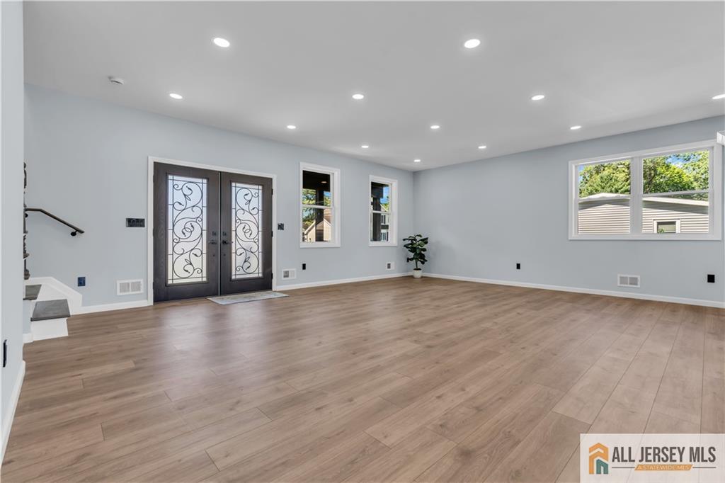 77 Elm Street Spotswood NJ 08884