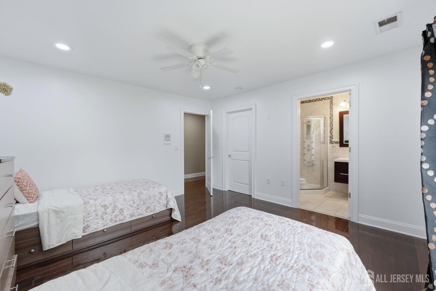 3945 Park Avenue Edison NJ 08820