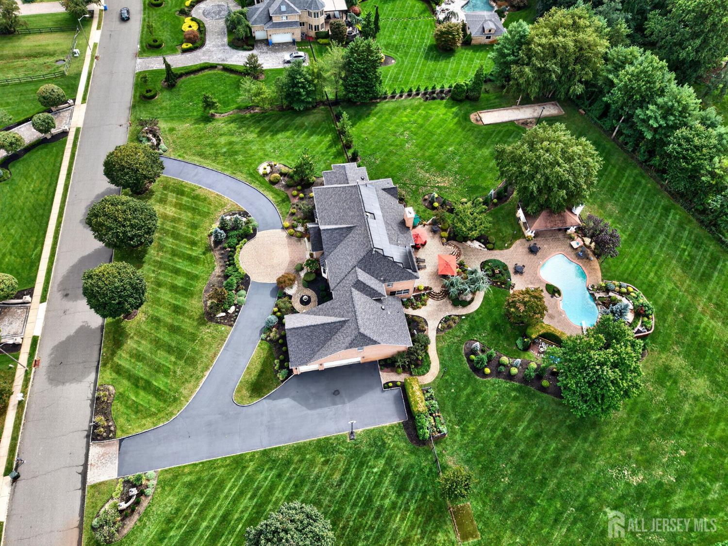 10 Maacka Drive Holmdel NJ 07733