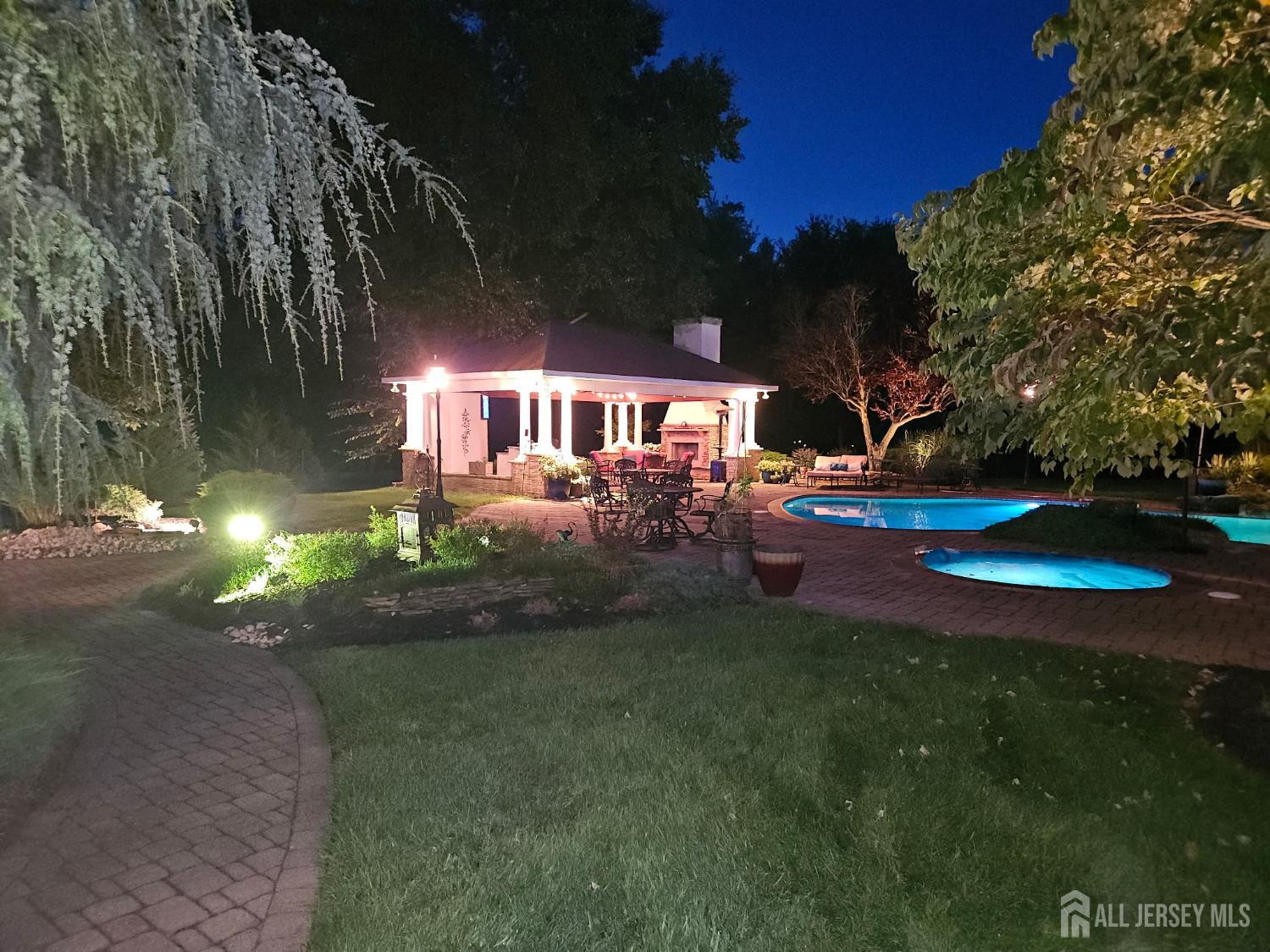 10 Maacka Drive Holmdel NJ 07733