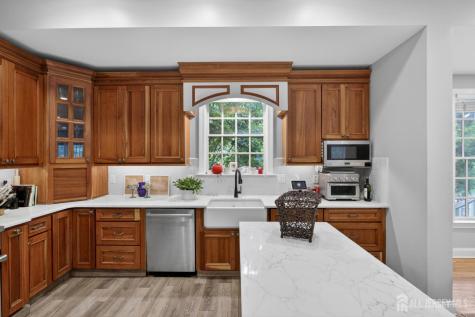 32 Liedtke Drive Cranbury NJ 08512