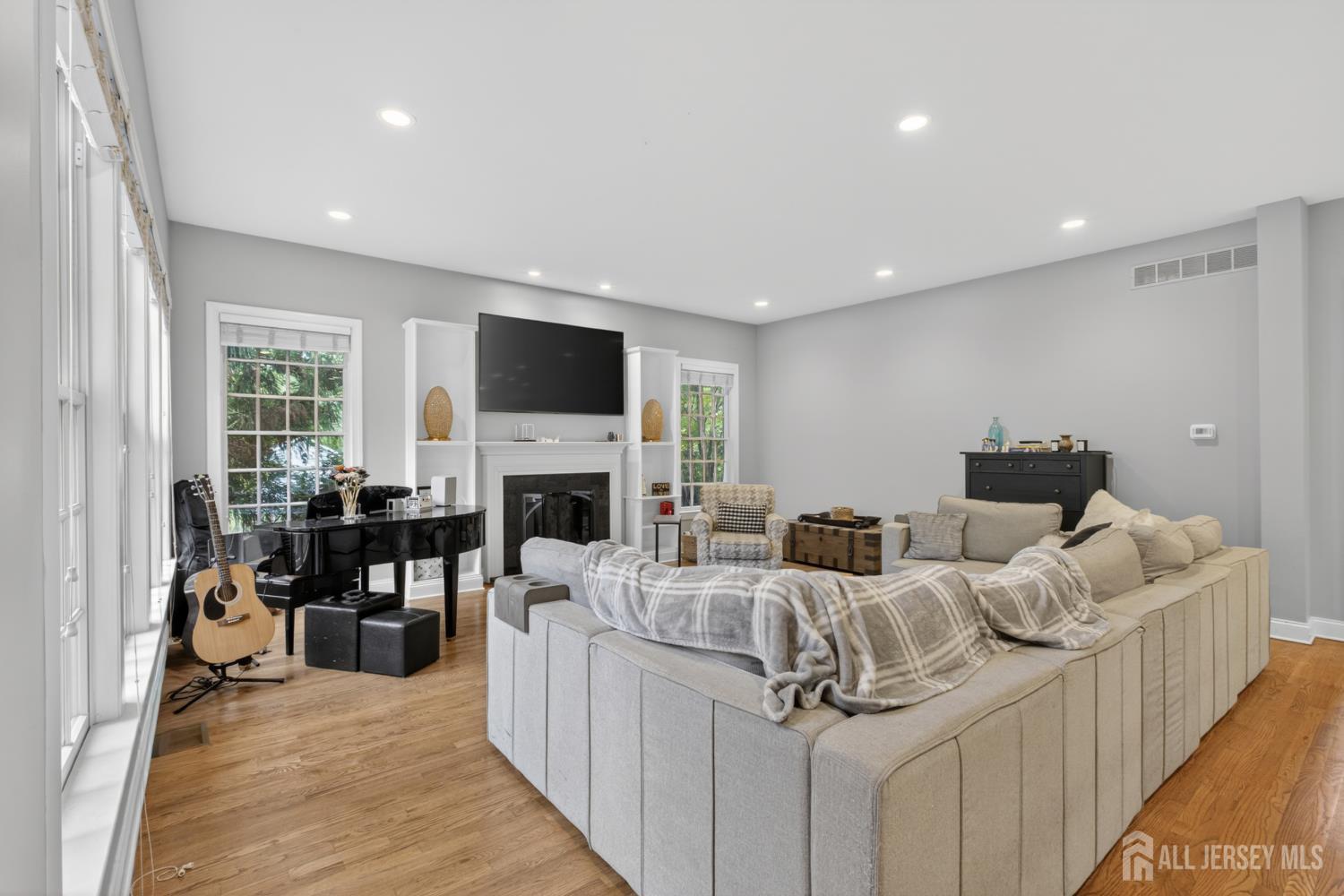 32 Liedtke Drive Cranbury NJ 08512