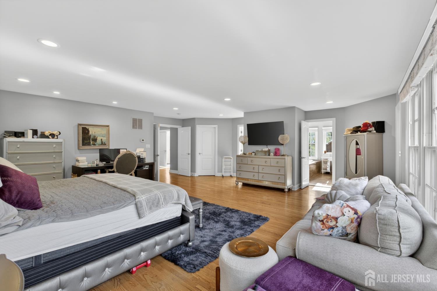 32 Liedtke Drive Cranbury NJ 08512