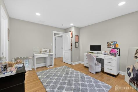 32 Liedtke Drive Cranbury NJ 08512