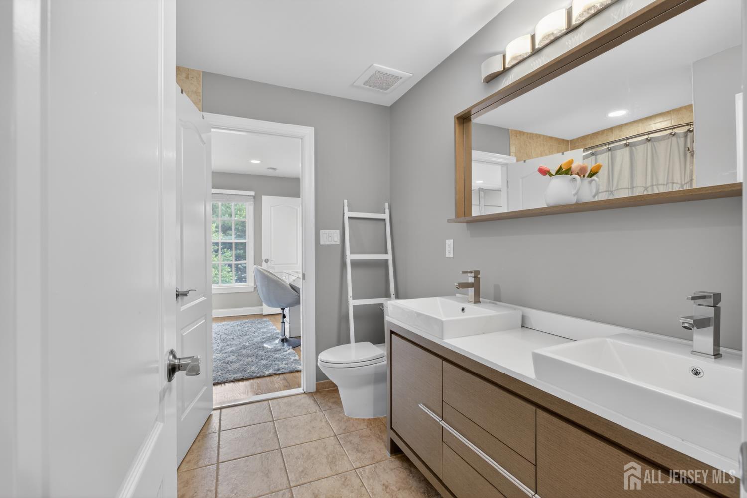 32 Liedtke Drive Cranbury NJ 08512
