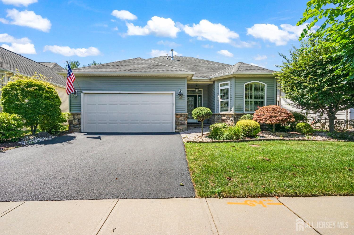 37 Vineyard Court Monroe NJ 08831