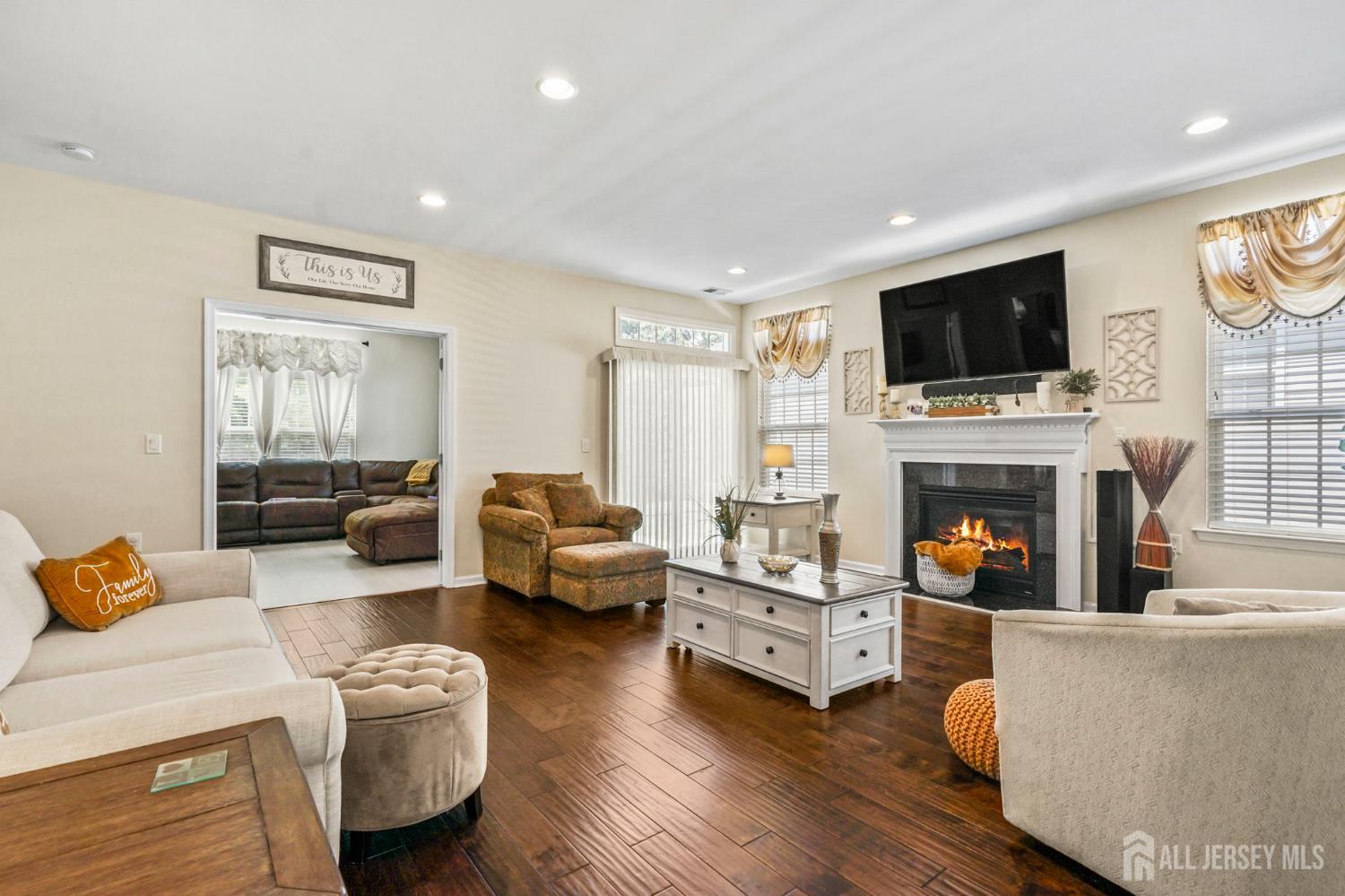 37 Vineyard Court Monroe NJ 08831