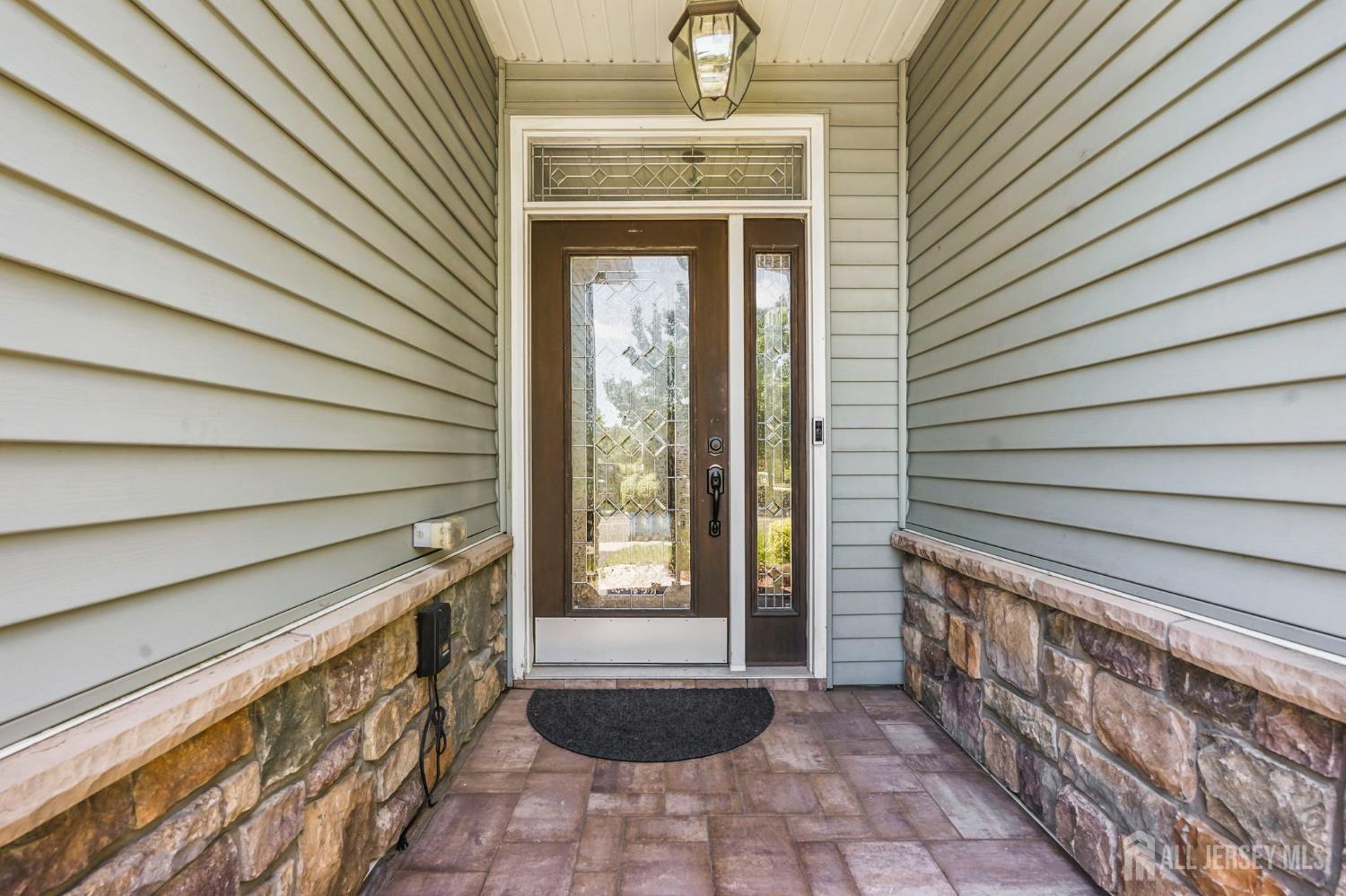 37 Vineyard Court Monroe NJ 08831