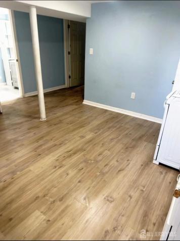 10 E William Street E Fords NJ 08863