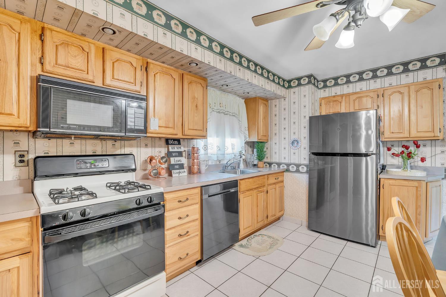 12 Emma Place Piscataway NJ 08854
