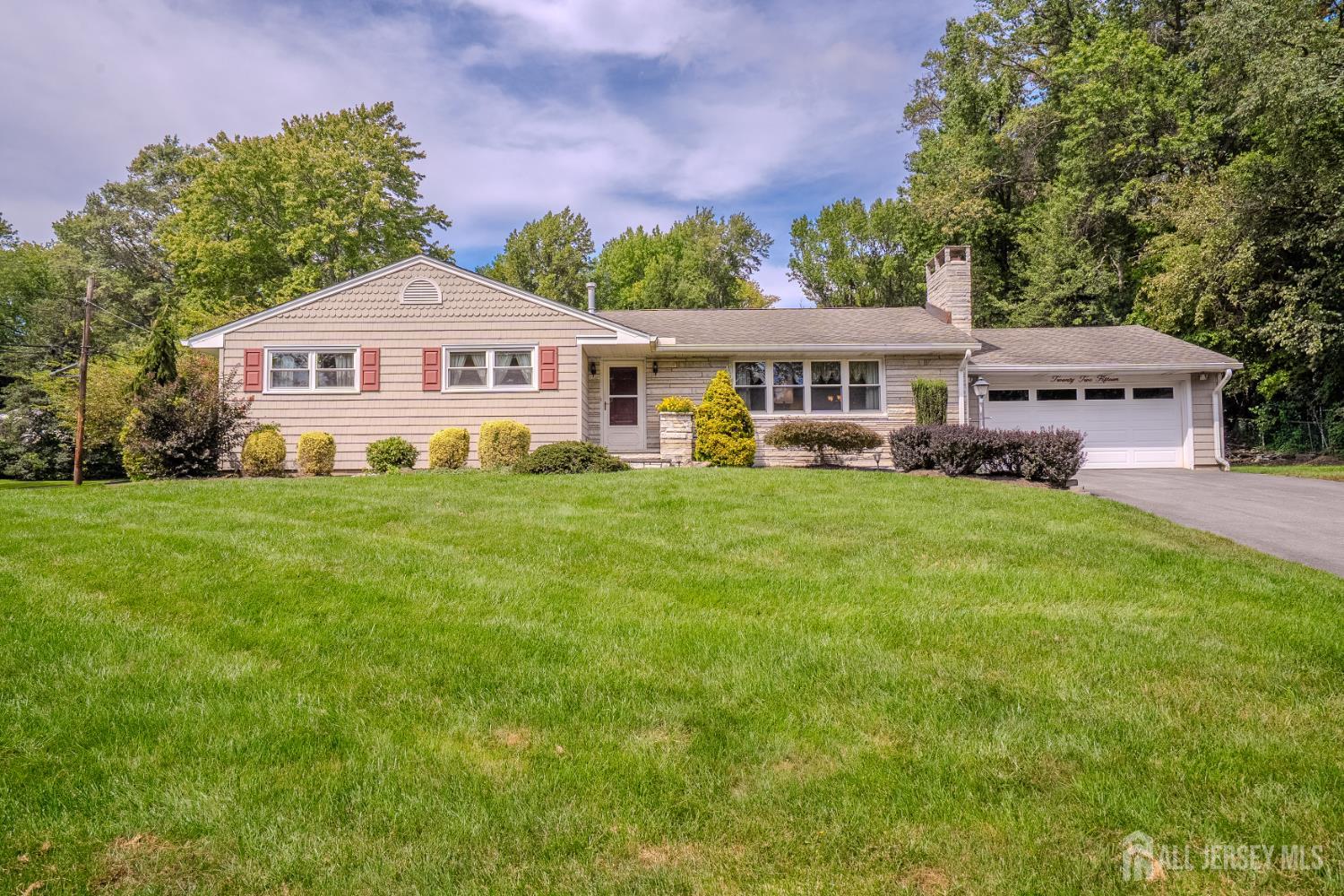 2215 Polk Avenue North Brunswick NJ 08902
