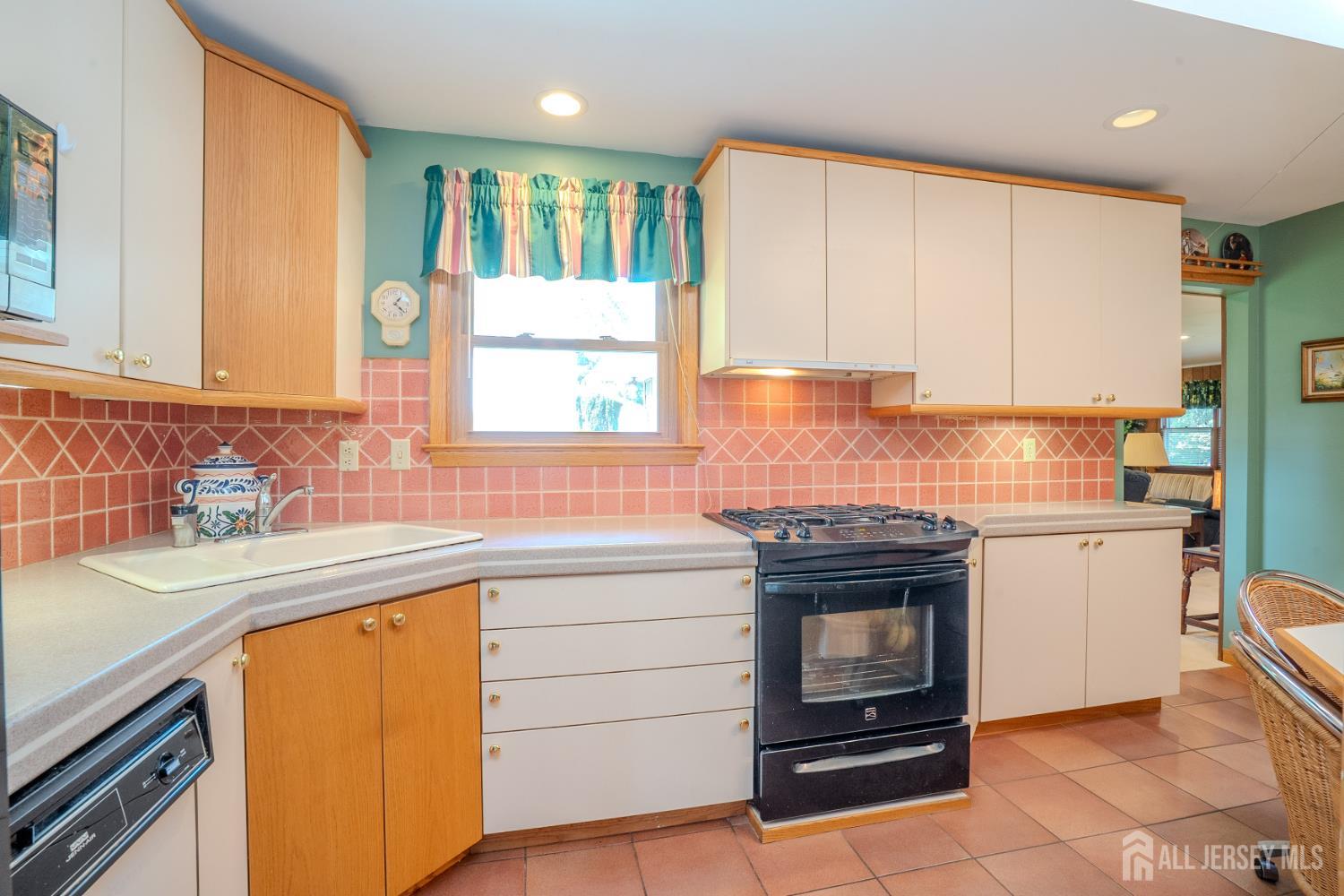 2215 Polk Avenue North Brunswick NJ 08902