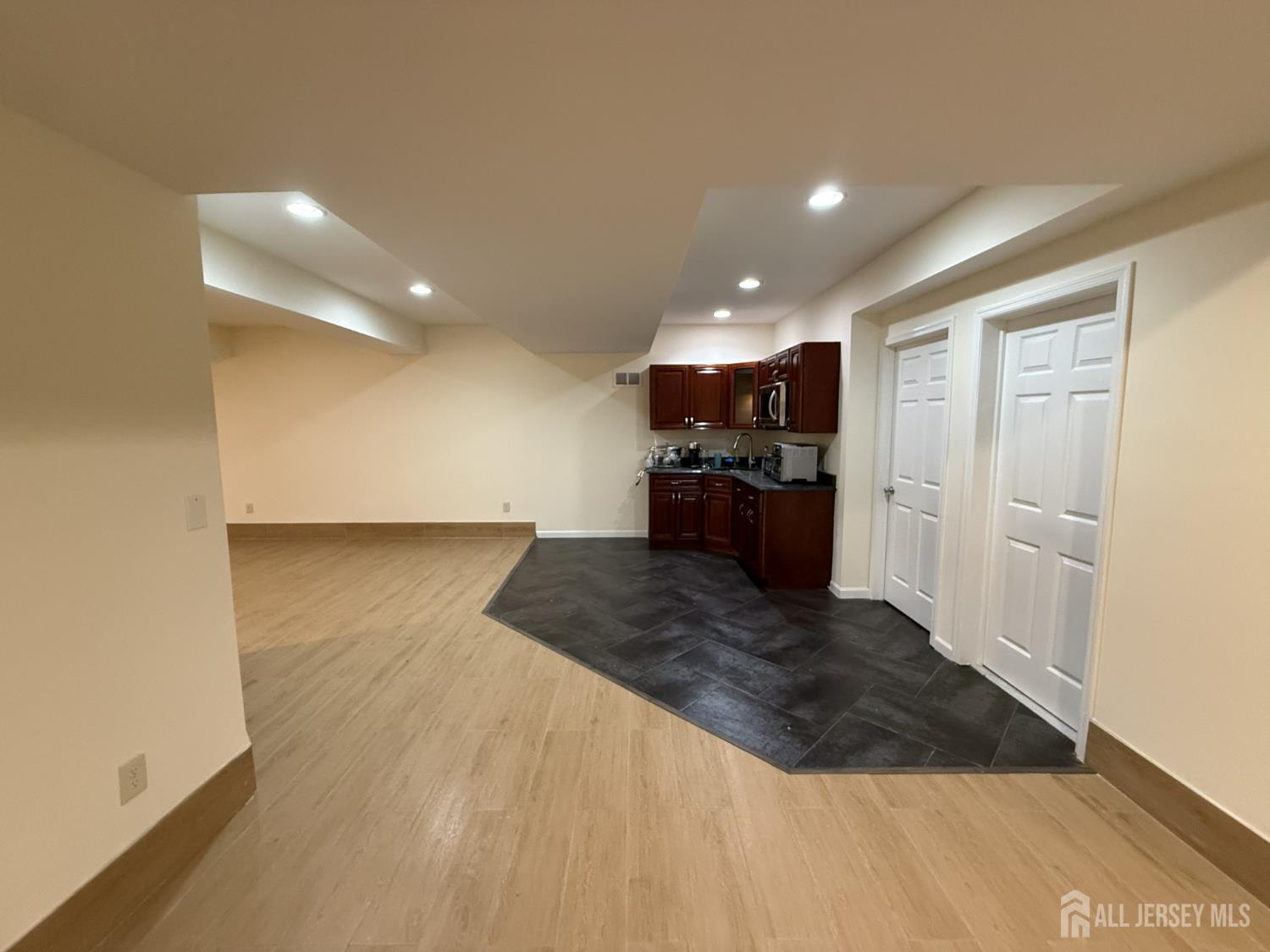 28 Renk Farm Drive South Brunswick NJ 08852