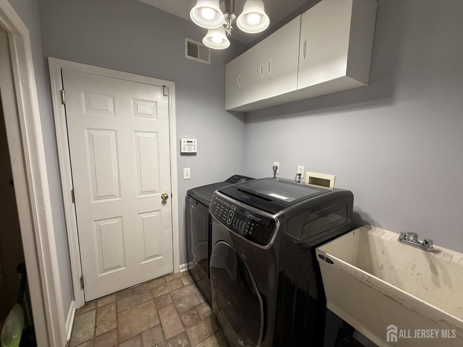 28 Renk Farm Drive South Brunswick NJ 08852