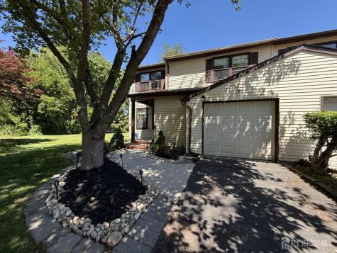 9 Hoffman Court East Brunswick NJ 08816