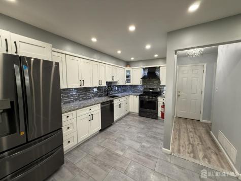 9 Hoffman Court East Brunswick NJ 08816