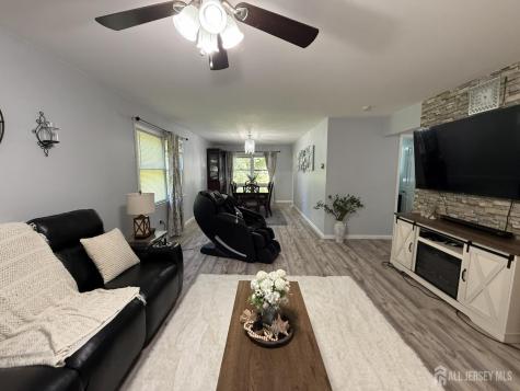 9 Hoffman Court East Brunswick NJ 08816