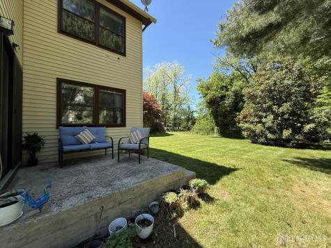 9 Hoffman Court East Brunswick NJ 08816