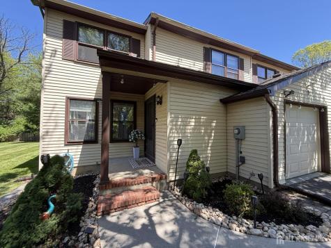 9 Hoffman Court East Brunswick NJ 08816