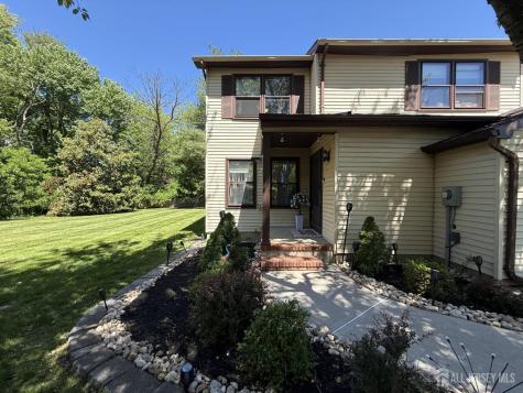 9 Hoffman Court East Brunswick NJ 08816