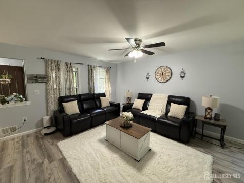 9 Hoffman Court East Brunswick NJ 08816
