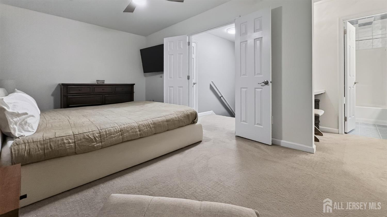 2 Mystic Court Sayreville NJ 08872