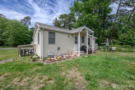 204 E Lakeshore Drive E Pemberton Twp NJ 08015