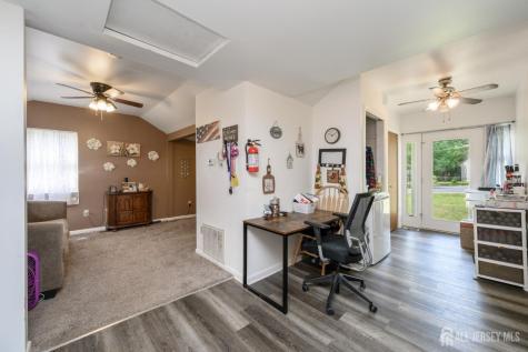 204 E Lakeshore Drive E Pemberton Twp NJ 08015
