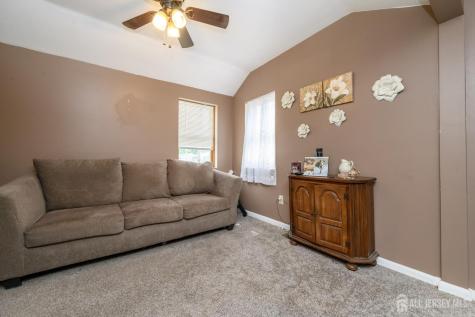 204 E Lakeshore Drive E Pemberton Twp NJ 08015