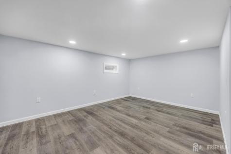 456 Girard Avenue Franklin Twsp NJ 08873