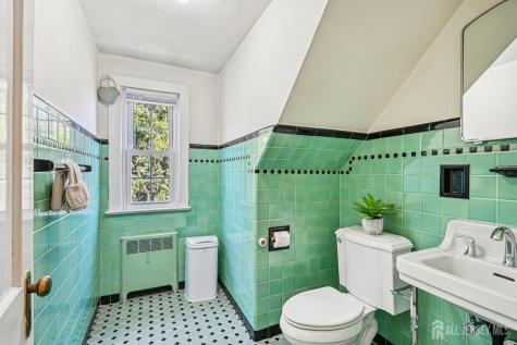 644 Parkway Avenue Ewing NJ 08618